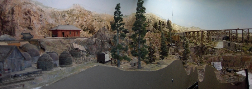 Panoramic View - Pandero Ovens to Tellurton (558 kb)